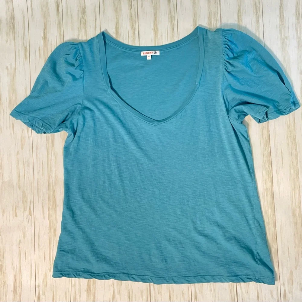 NWOT Sundry Puff Sleeve V-neck Tee - Picture 10 of 14
